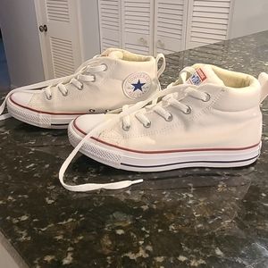 Converse Chuck Taylor All Star Madison Mid Sneaker
